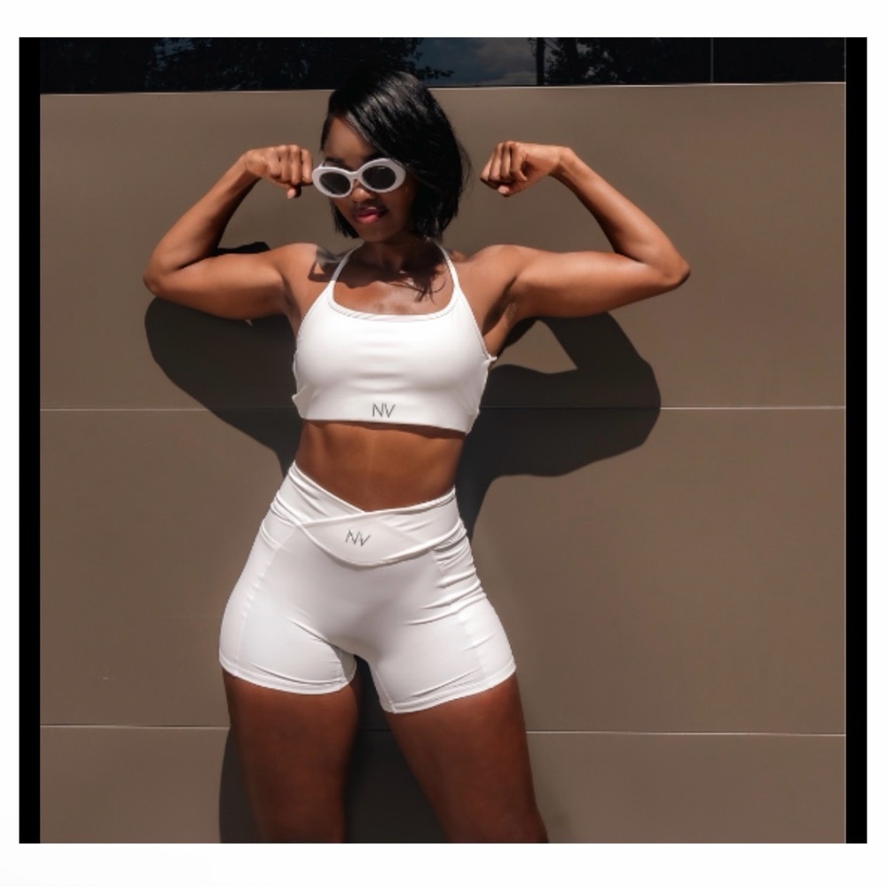 Athletic Wear Set in Green and White Sports Bra and Shorts by BodyNV